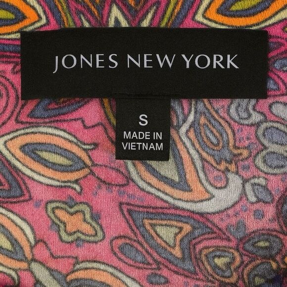 Jones New York Women’s Multicolor Geometric Print Short Sleeve Top Size S - Picture 3 of 3
